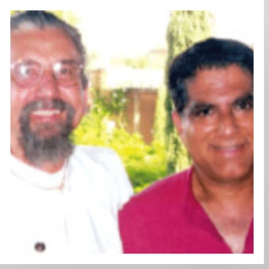 El Dr. Marcus de Oliveira junto a Deepak Chopra en California